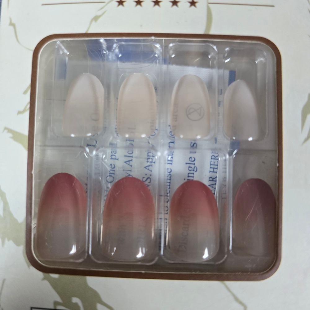 Press On Nails Ombre Gradient Design Oval Fake Nails 12 Sizes Salon Quality - Picture 2 of 4